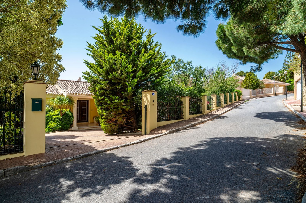 6 Bed Townhouse for sale in Mijas Costa Del Sol, Málaga, Spain