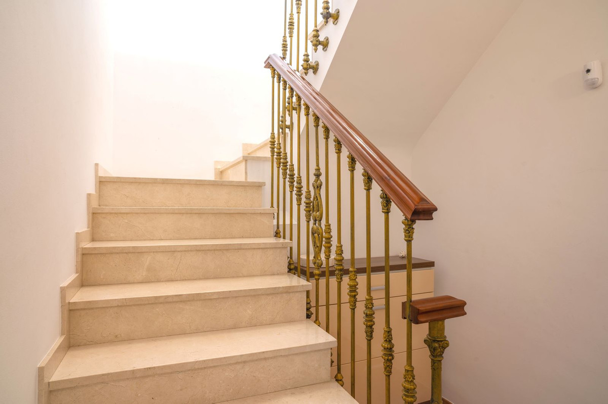 6 Bed Townhouse for sale in Mijas Costa Del Sol, Málaga, Spain
