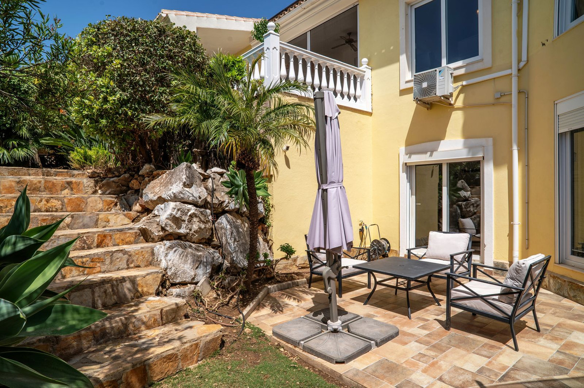 6 Bed Townhouse for sale in Mijas Costa Del Sol, Málaga, Spain