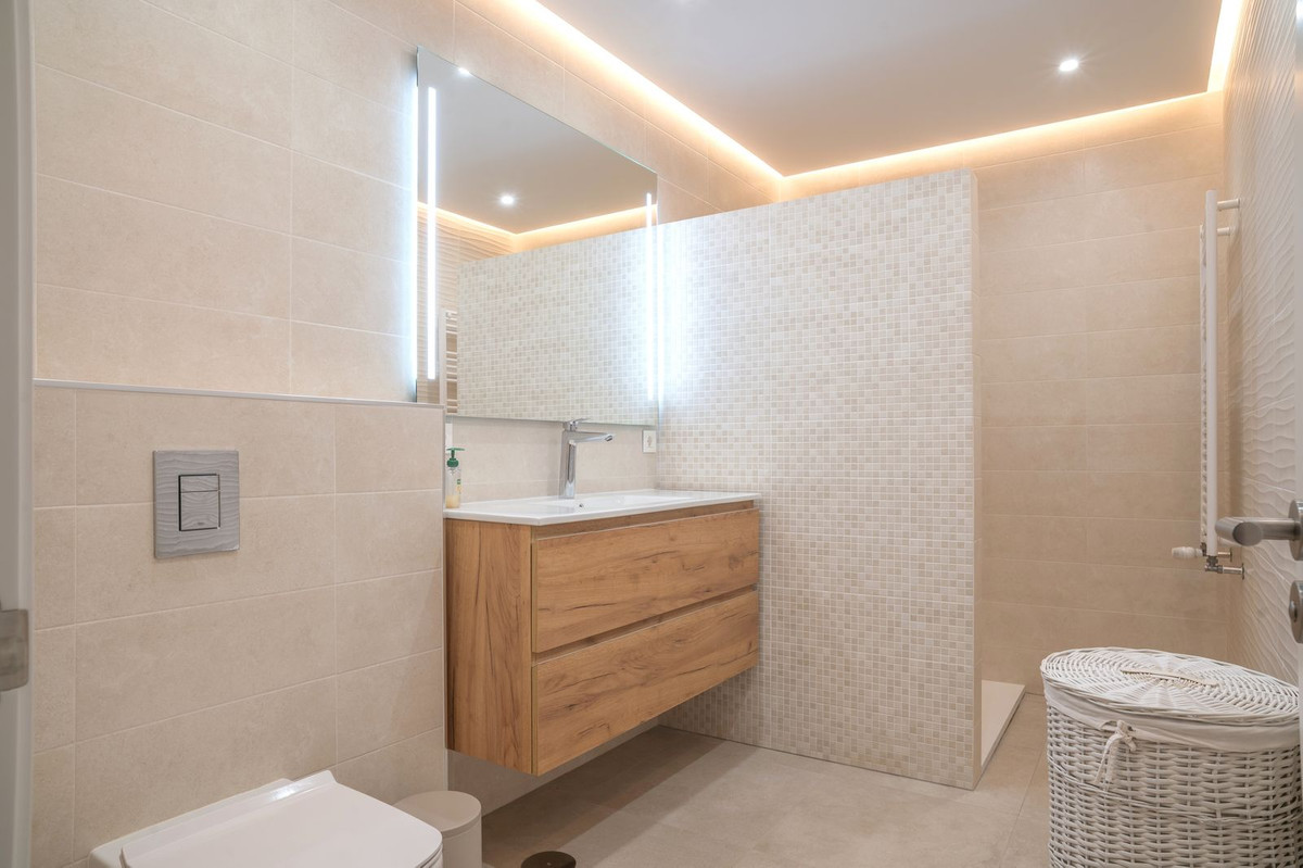 6 Bed Townhouse for sale in Mijas Costa Del Sol, Málaga, Spain