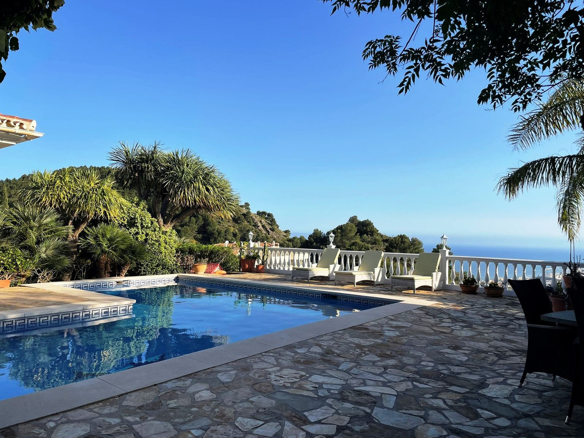 6 Bed Townhouse for sale in Mijas Costa Del Sol, Málaga, Spain