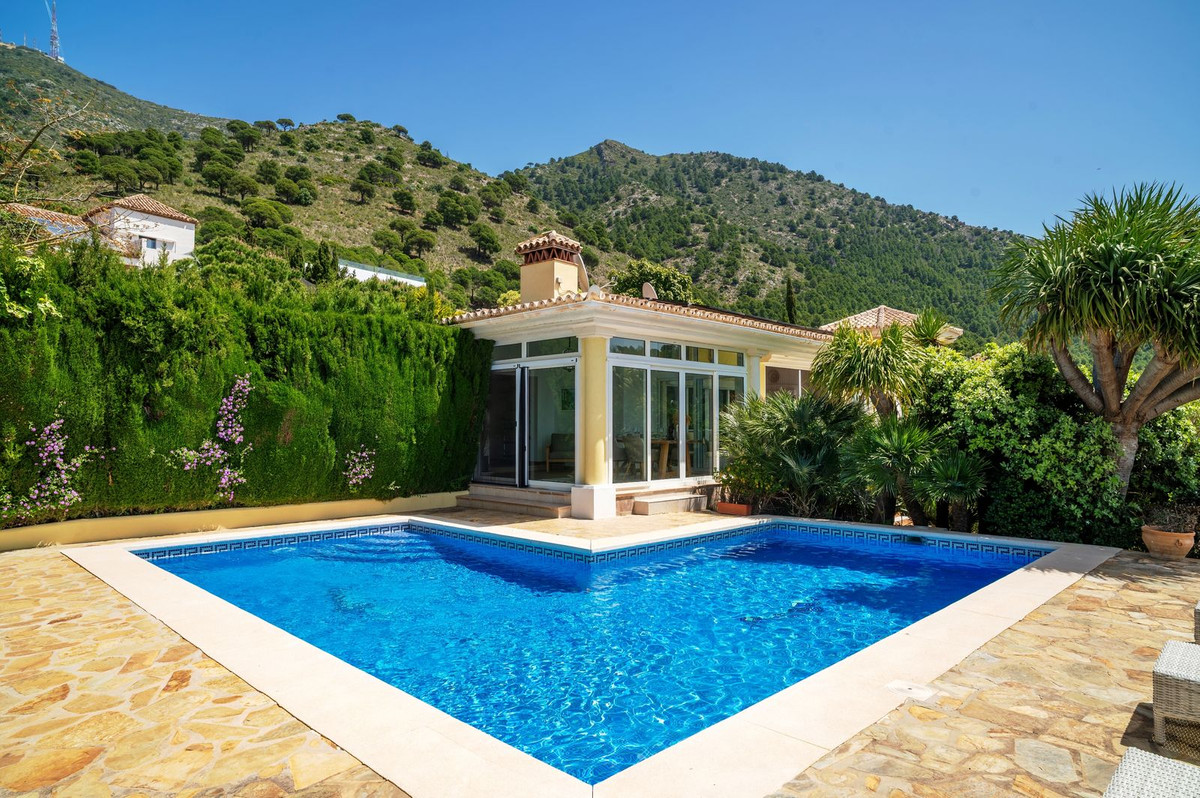 6 Bed Townhouse for sale in Mijas Costa Del Sol, Málaga, Spain
