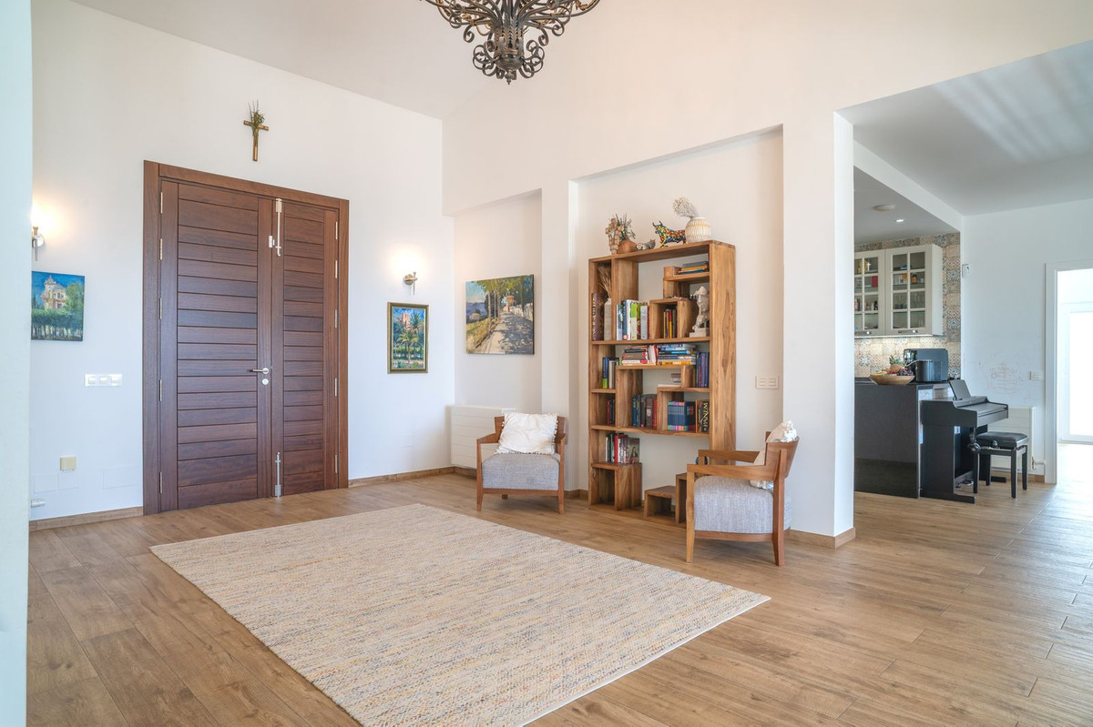 6 Bed Townhouse for sale in Mijas Costa Del Sol, Málaga, Spain