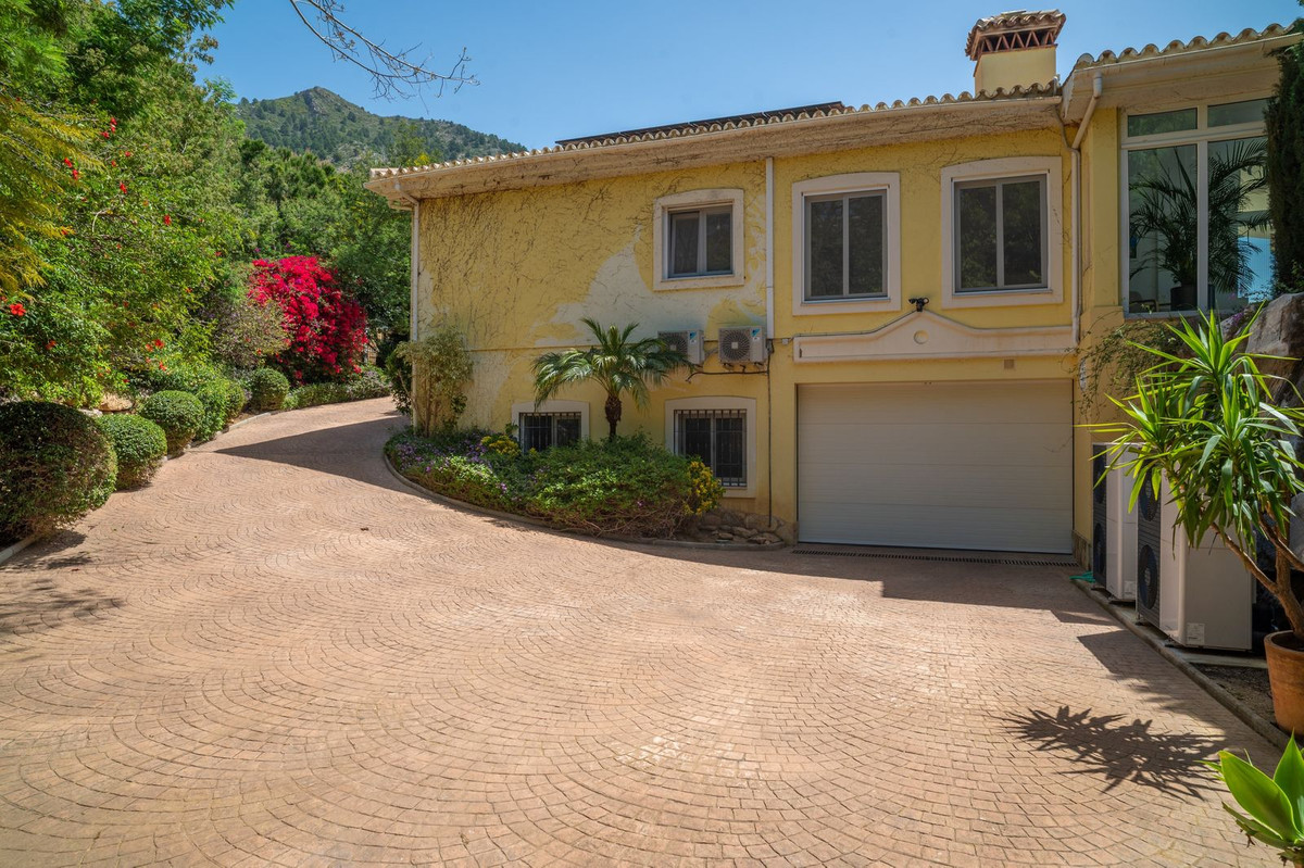 6 Bed Townhouse for sale in Mijas Costa Del Sol, Málaga, Spain