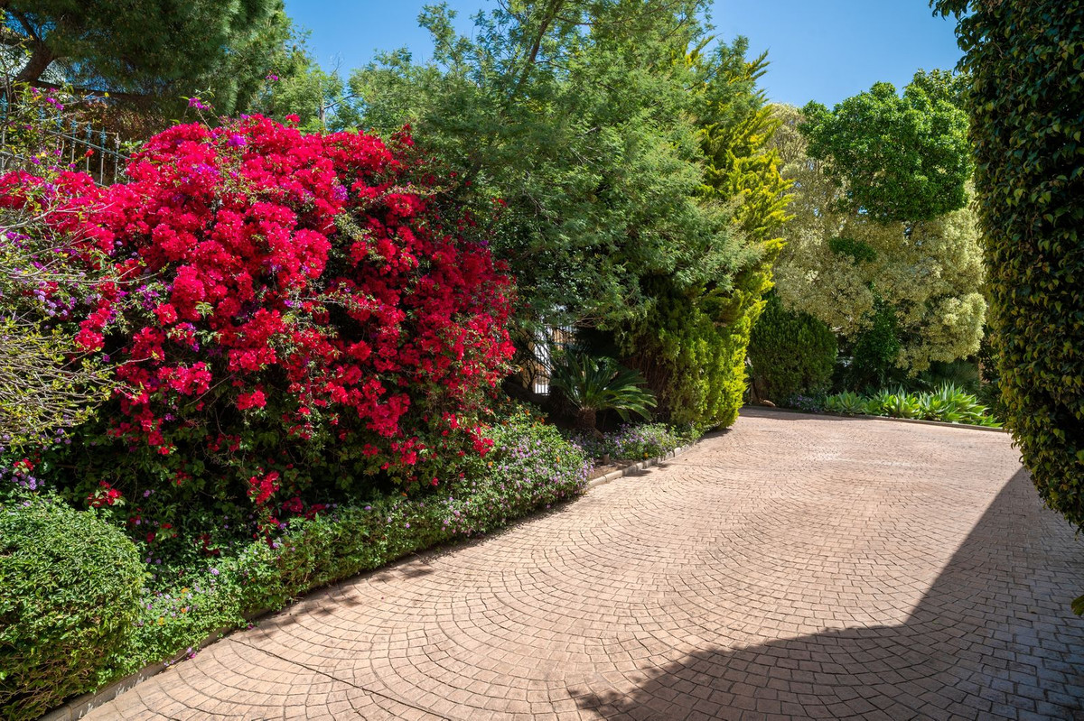 6 Bed Townhouse for sale in Mijas Costa Del Sol, Málaga, Spain