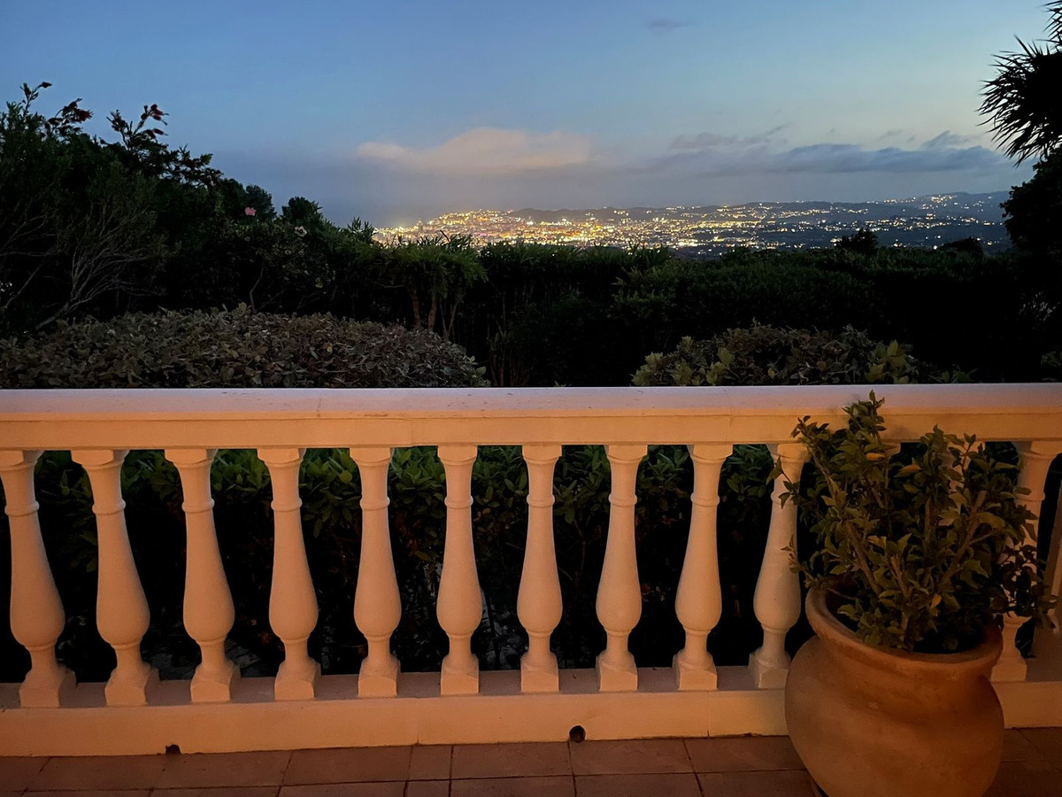 6 Bed Townhouse for sale in Mijas Costa Del Sol, Málaga, Spain