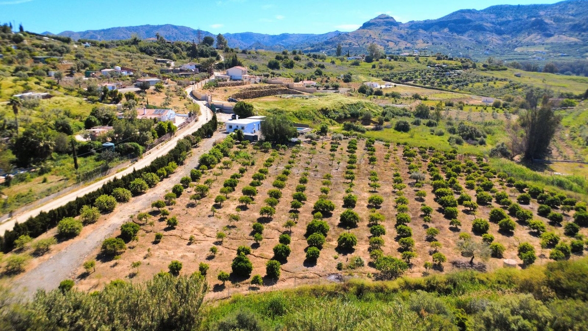 Se vende Finca - Cortijo de 3 dormitorios en Costa Del Sol, Málaga, España