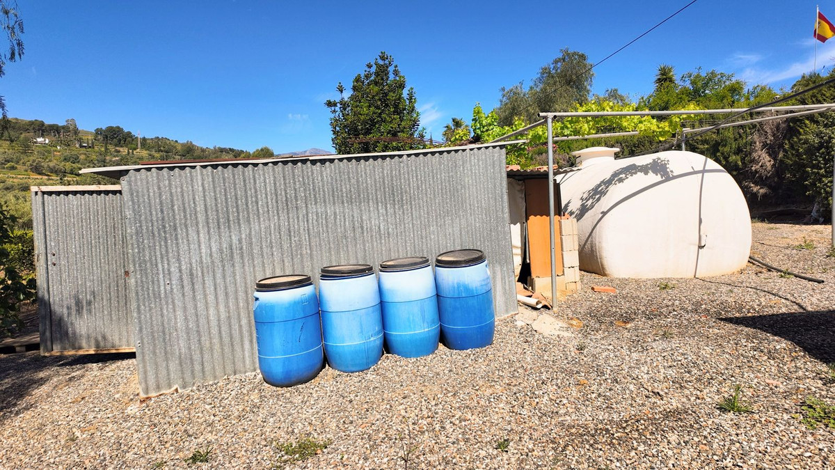 Se vende Finca - Cortijo de 3 dormitorios en Costa Del Sol, Málaga, España