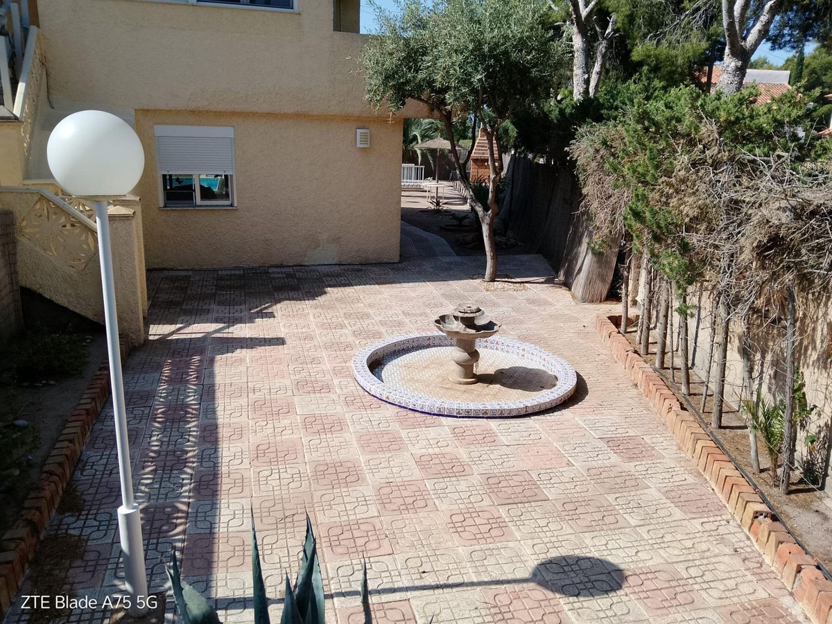 Se vende Villa - Chalet de 4 dormitorios en Costa Calida, Murcia, España
