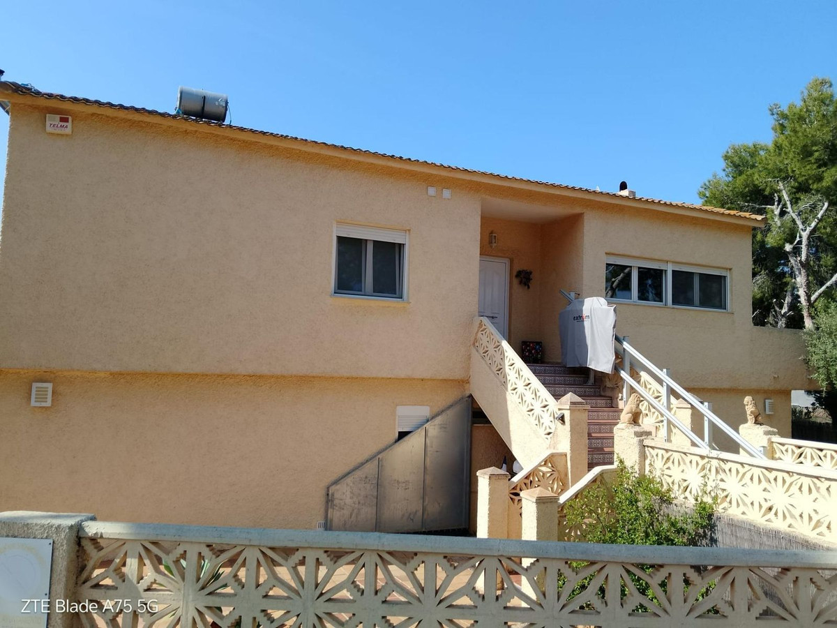 Se vende Villa - Chalet de 4 dormitorios en Costa Calida, Murcia, España
