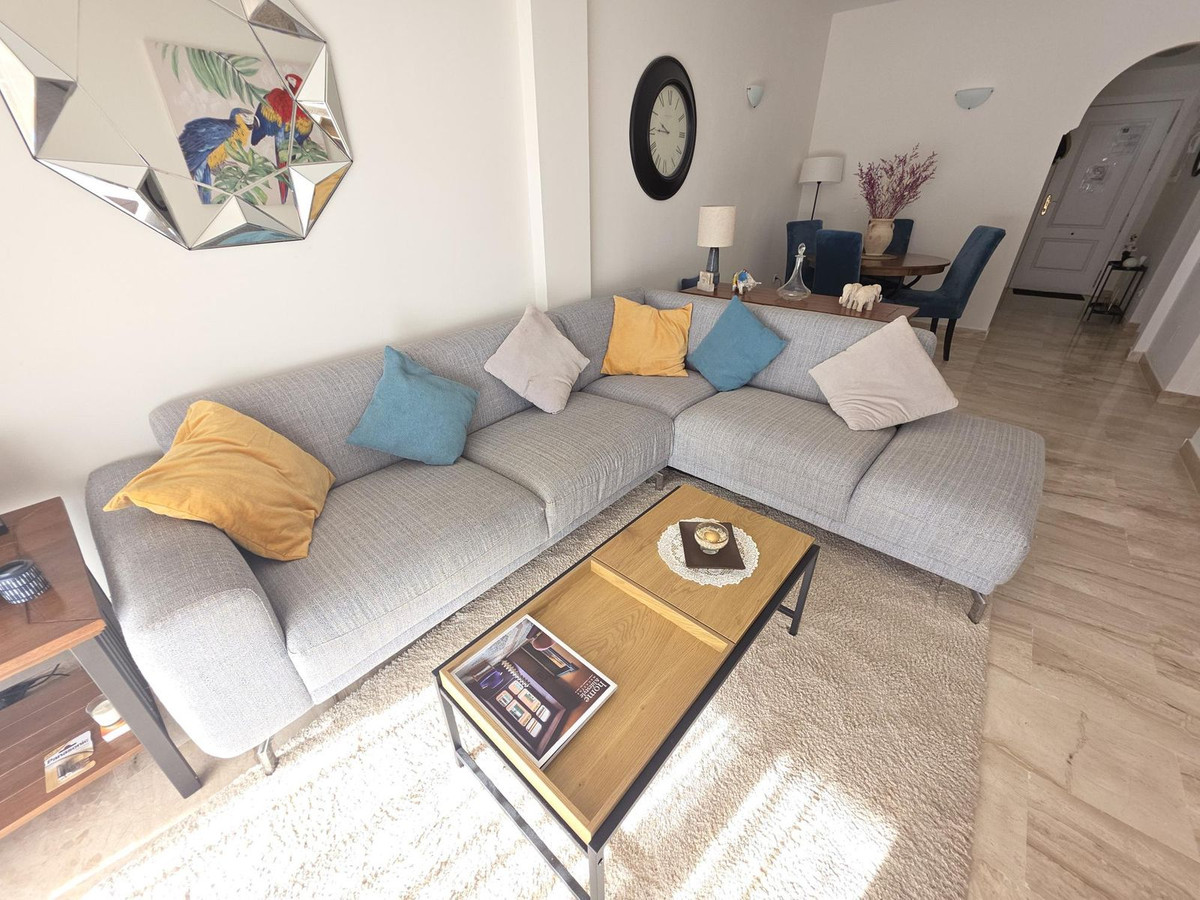 Se vende Apartamento Planta Media de 2 dormitorios en Costa Del Sol, Málaga, España