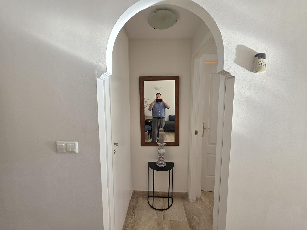 Se vende Apartamento Planta Media de 2 dormitorios en Costa Del Sol, Málaga, España