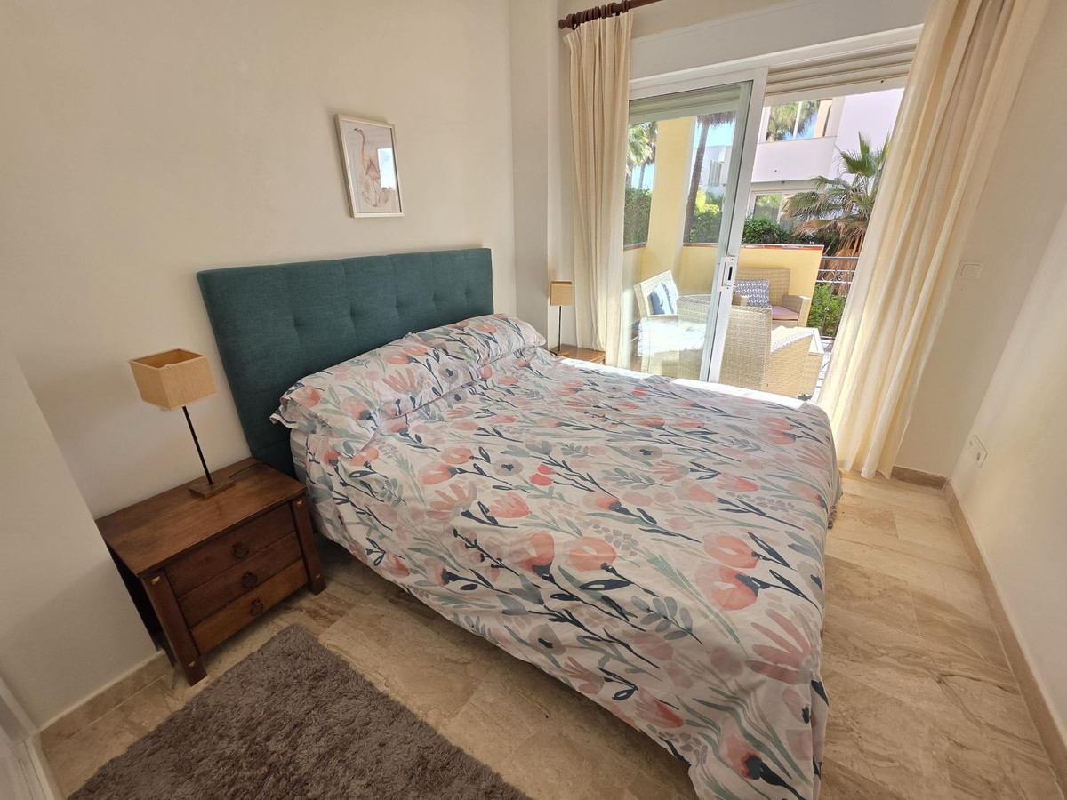 Se vende Apartamento Planta Media de 2 dormitorios en Costa Del Sol, Málaga, España