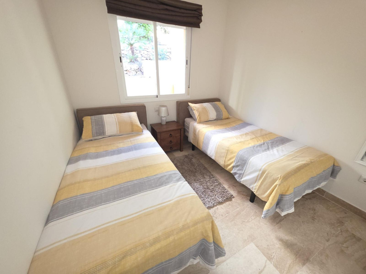Se vende Apartamento Planta Media de 2 dormitorios en Costa Del Sol, Málaga, España