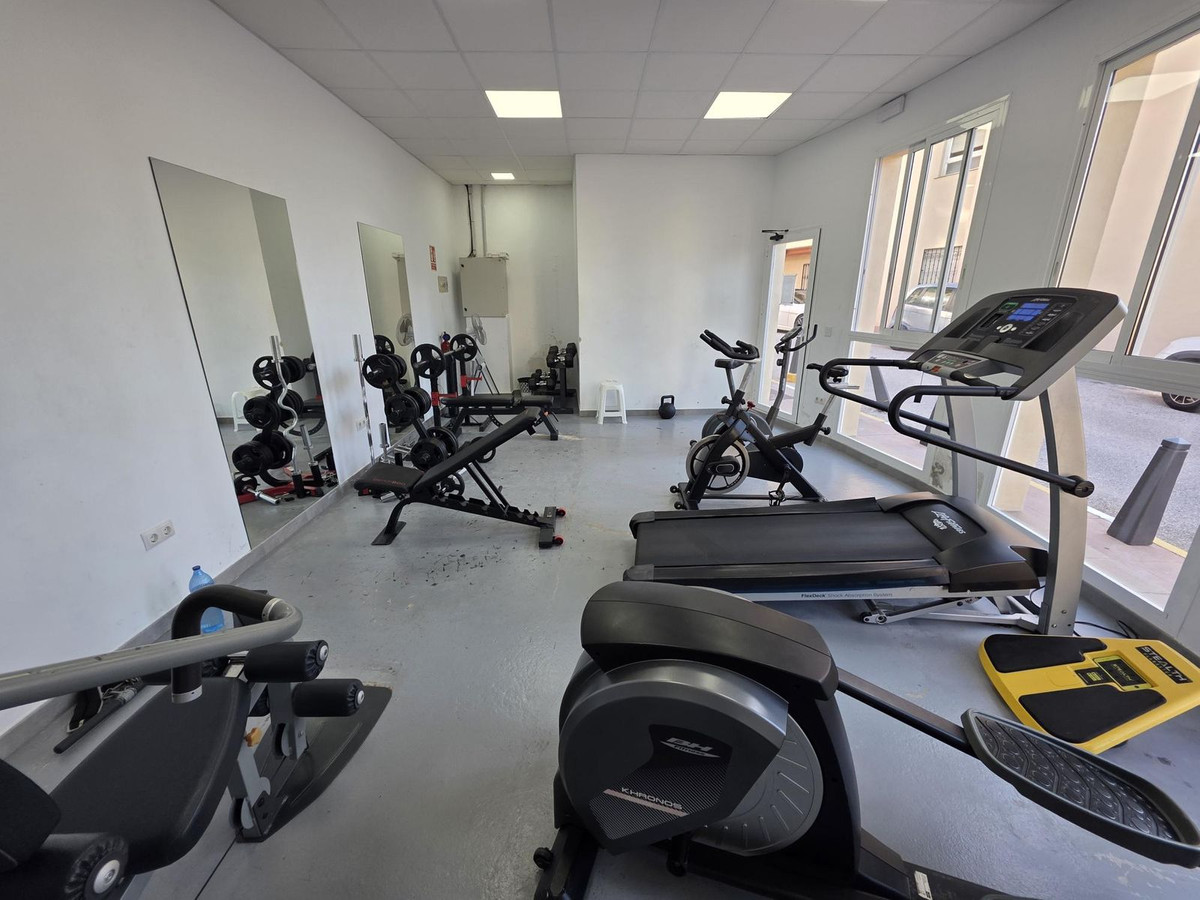 Se vende Apartamento Planta Media de 2 dormitorios en Costa Del Sol, Málaga, España