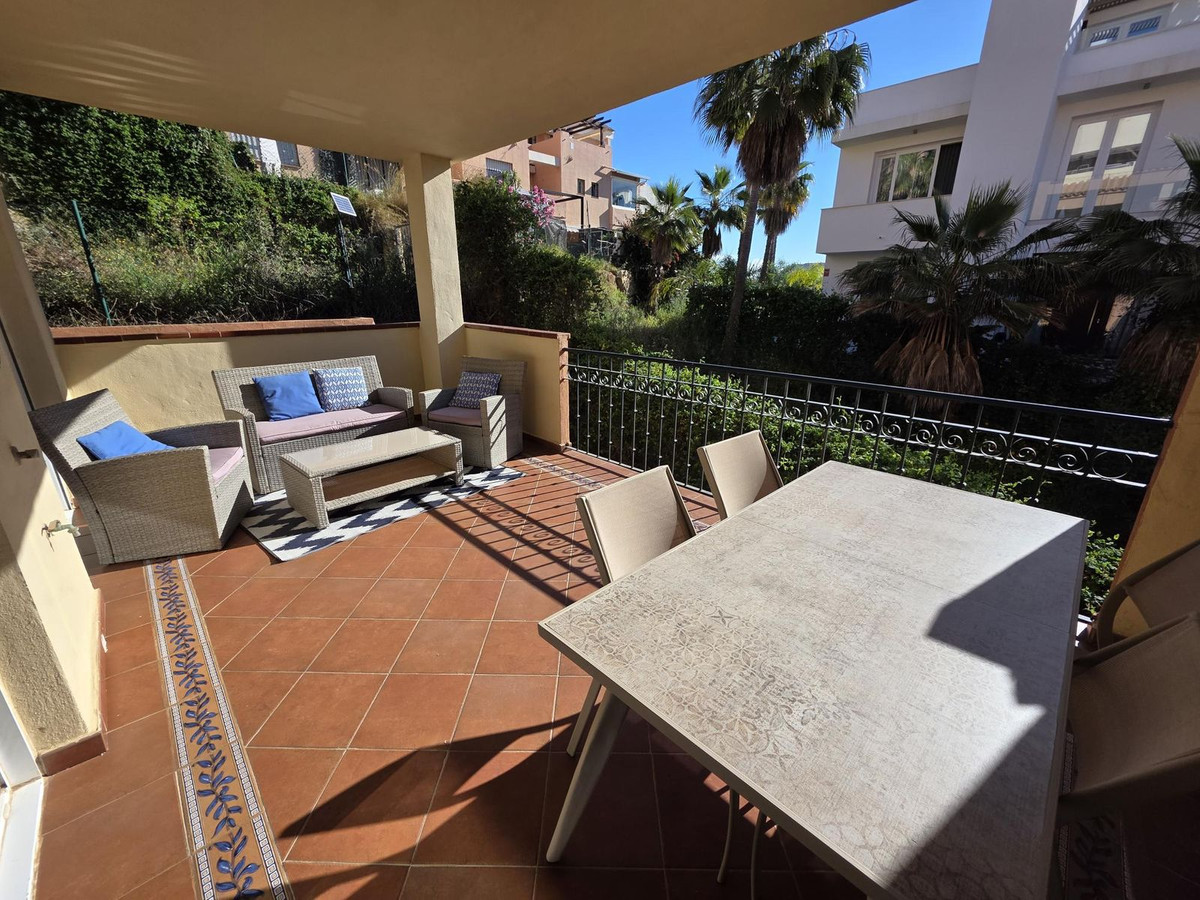 Se vende Apartamento Planta Media de 2 dormitorios en Costa Del Sol, Málaga, España