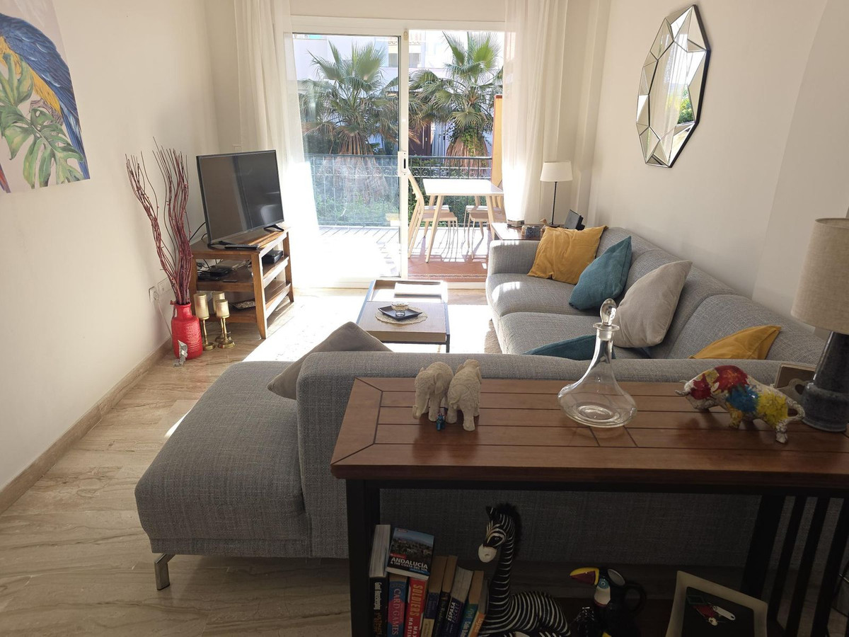 Se vende Apartamento Planta Media de 2 dormitorios en Costa Del Sol, Málaga, España