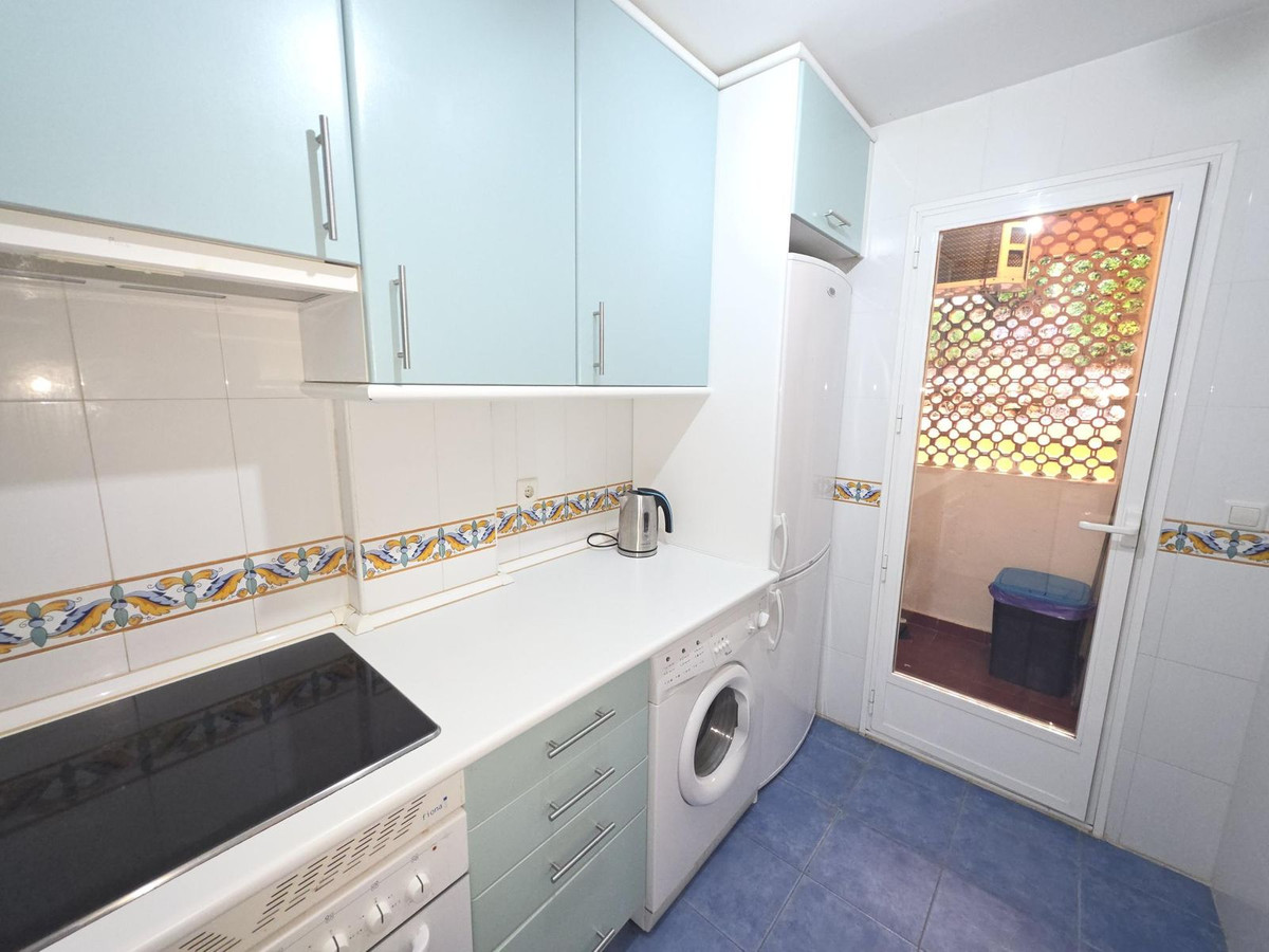 Se vende Apartamento Planta Media de 2 dormitorios en Costa Del Sol, Málaga, España