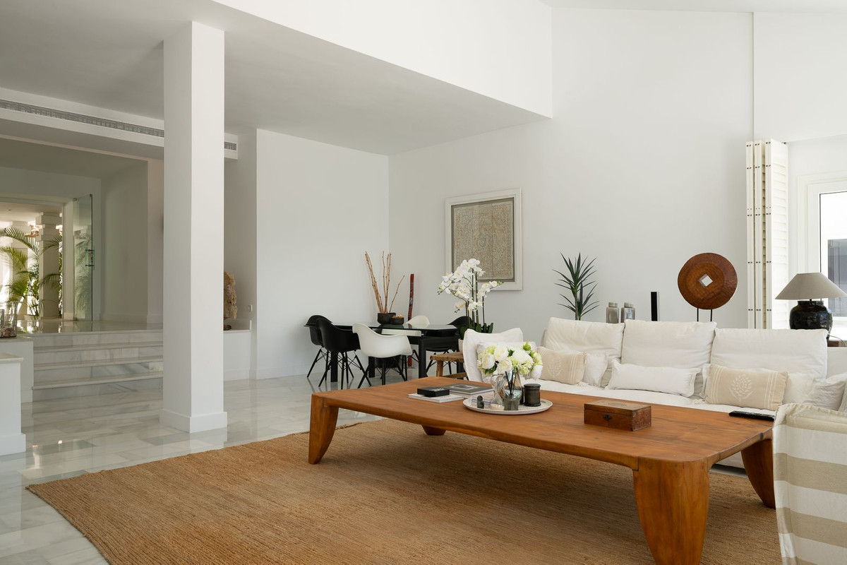 Se vende Villa - Chalet de 7 dormitorios en Costa Del Sol, Málaga, España