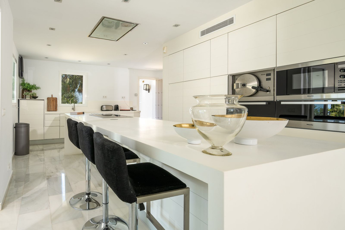 Se vende Villa - Chalet de 7 dormitorios en Costa Del Sol, Málaga, España
