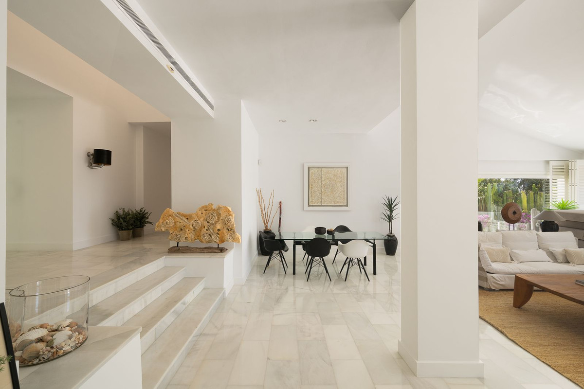 Se vende Villa - Chalet de 7 dormitorios en Costa Del Sol, Málaga, España