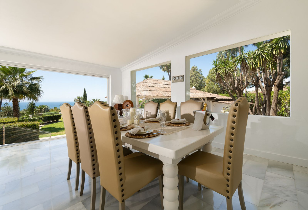 Se vende Villa - Chalet de 7 dormitorios en Costa Del Sol, Málaga, España