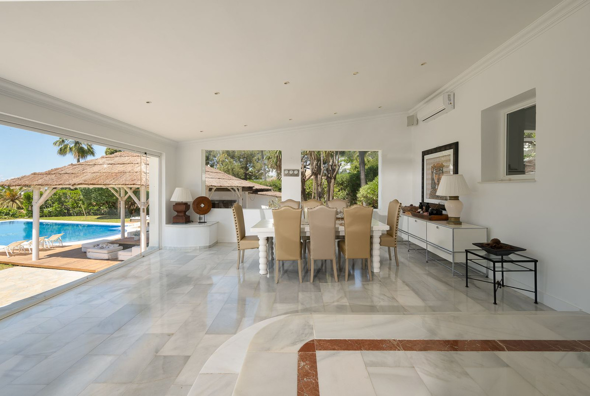 Se vende Villa - Chalet de 7 dormitorios en Costa Del Sol, Málaga, España