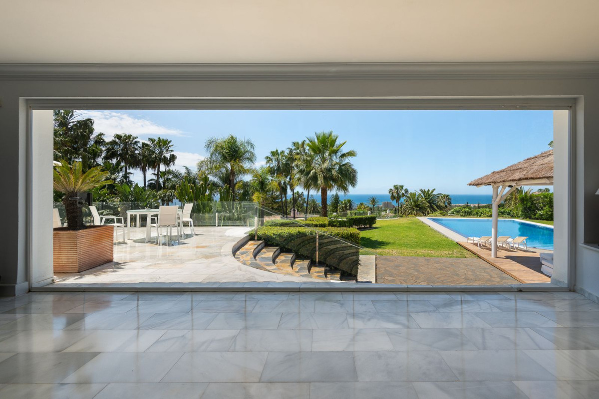 Se vende Villa - Chalet de 7 dormitorios en Costa Del Sol, Málaga, España