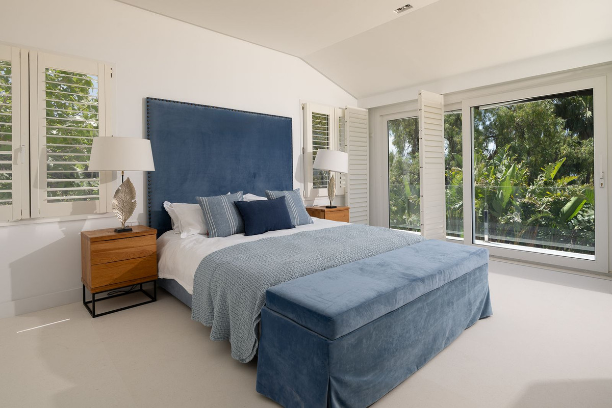 Se vende Villa - Chalet de 7 dormitorios en Costa Del Sol, Málaga, España