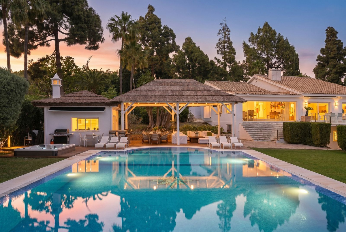 Se vende Villa - Chalet de 7 dormitorios en Costa Del Sol, Málaga, España