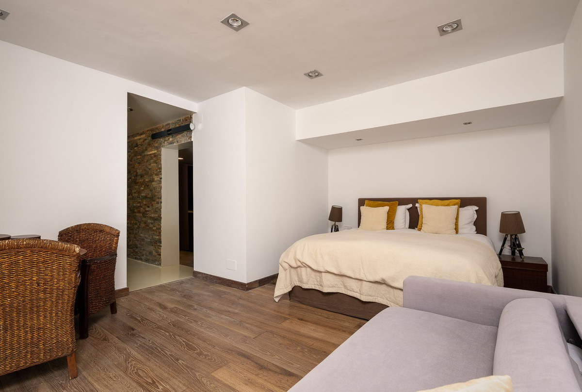 Se vende Villa - Chalet de 7 dormitorios en Costa Del Sol, Málaga, España