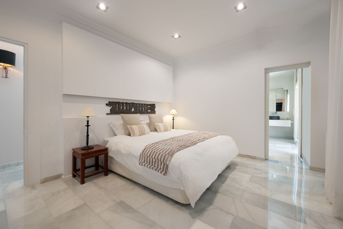 Se vende Villa - Chalet de 7 dormitorios en Costa Del Sol, Málaga, España