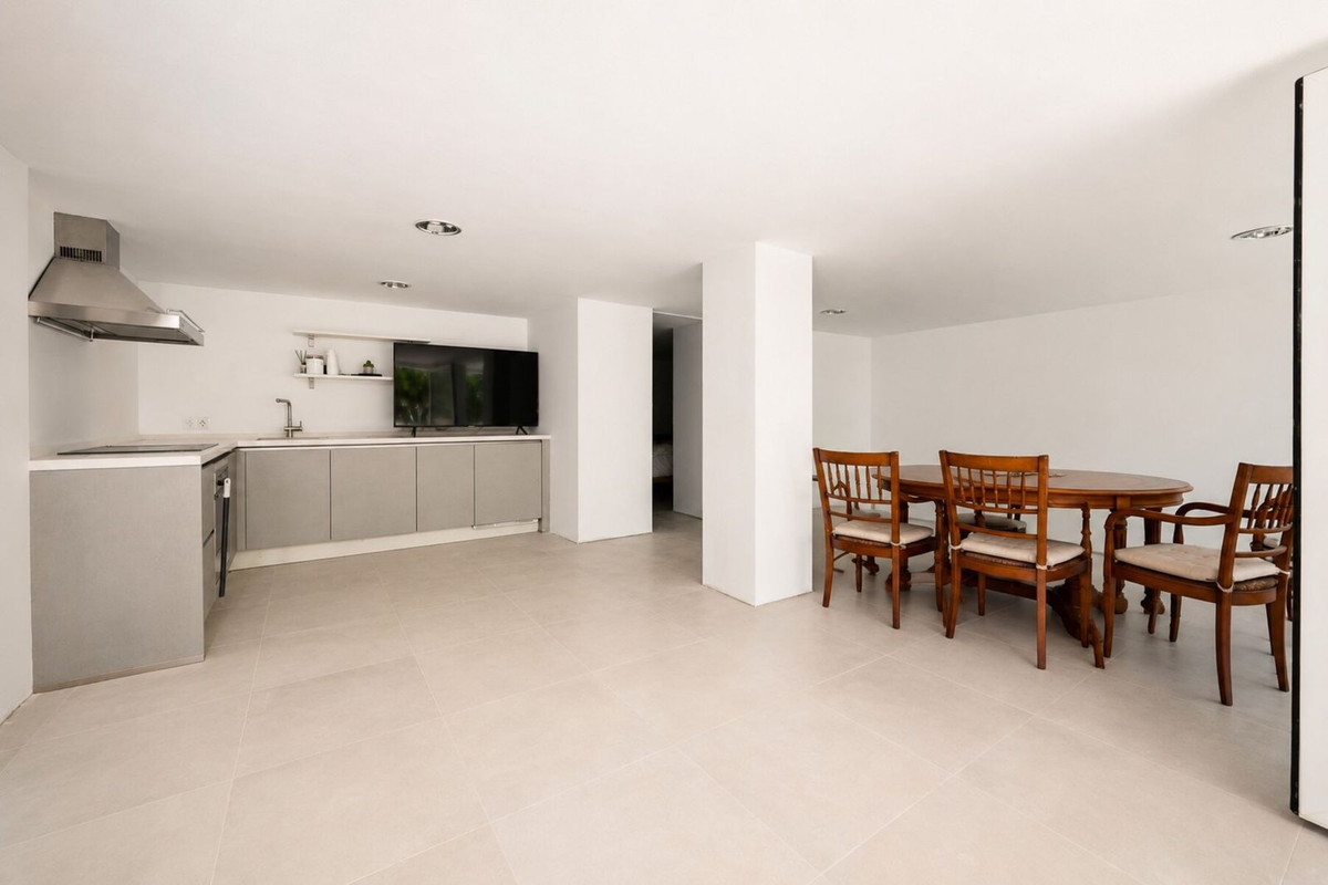 Se vende Villa - Chalet de 7 dormitorios en Costa Del Sol, Málaga, España