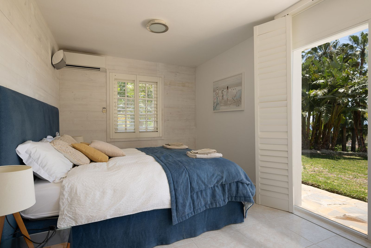 Se vende Villa - Chalet de 7 dormitorios en Costa Del Sol, Málaga, España