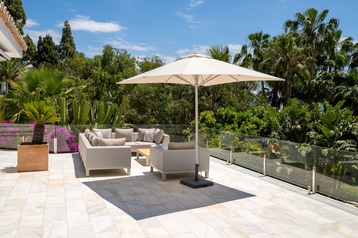 Se vende Villa - Chalet de 7 dormitorios en Costa Del Sol, Málaga, España