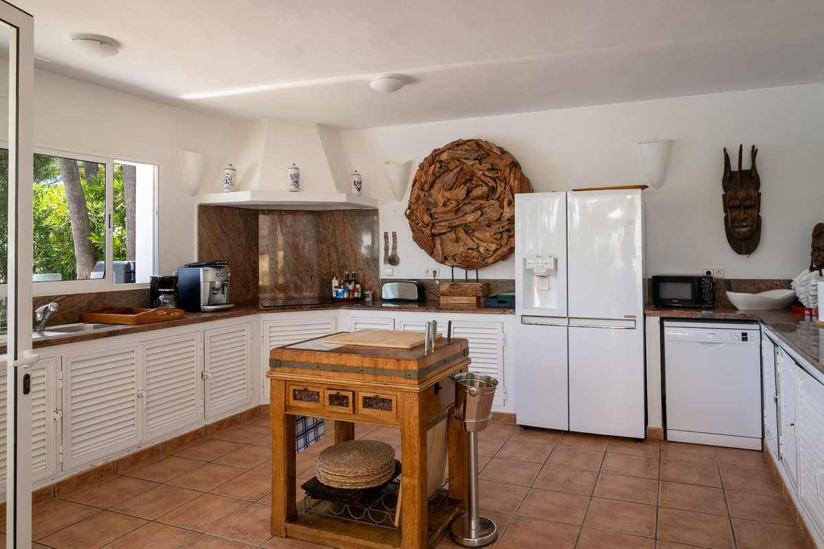 Se vende Villa - Chalet de 7 dormitorios en Costa Del Sol, Málaga, España