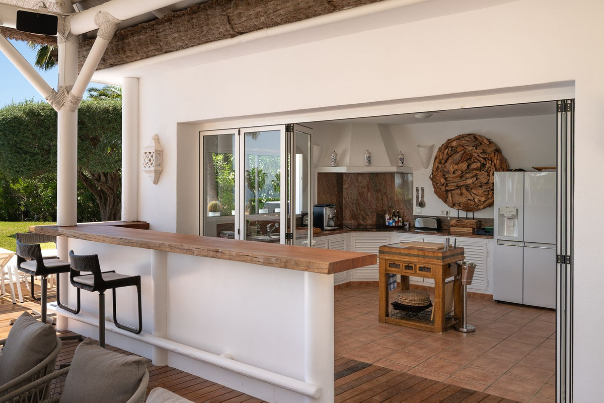 Se vende Villa - Chalet de 7 dormitorios en Costa Del Sol, Málaga, España