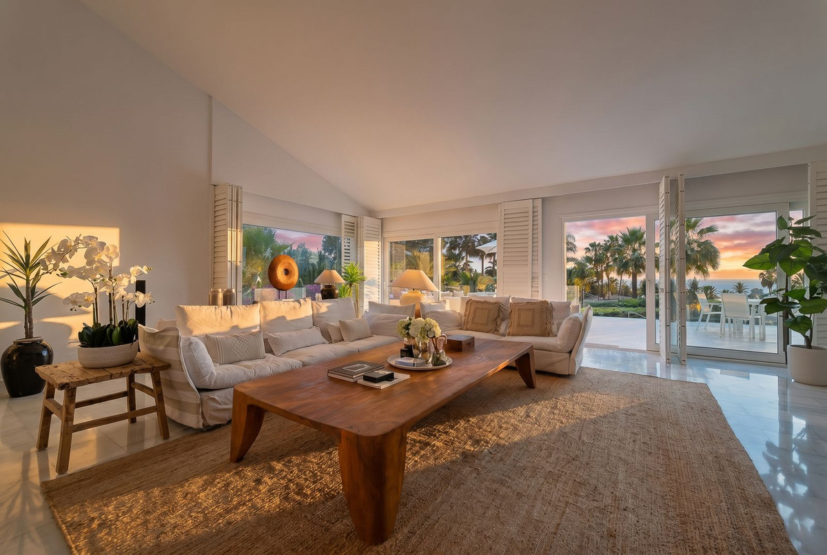 Se vende Villa - Chalet de 7 dormitorios en Costa Del Sol, Málaga, España