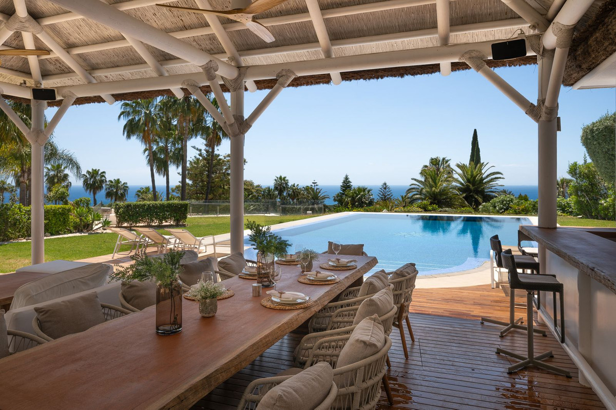Se vende Villa - Chalet de 7 dormitorios en Costa Del Sol, Málaga, España
