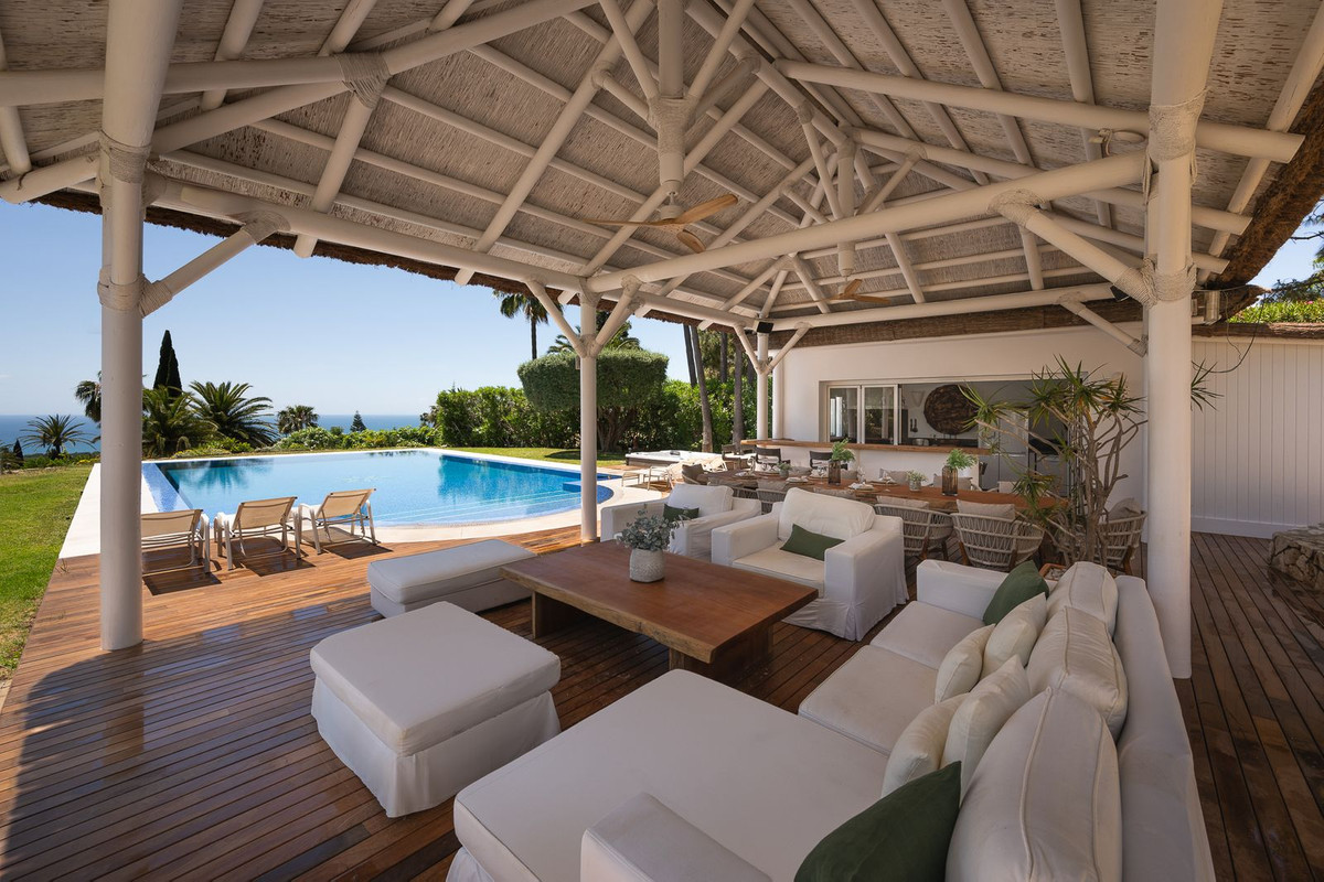 Se vende Villa - Chalet de 7 dormitorios en Costa Del Sol, Málaga, España