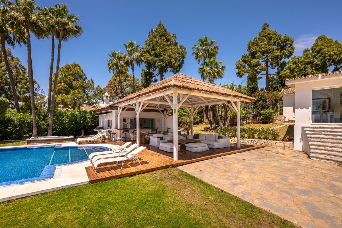 Se vende Villa - Chalet de 7 dormitorios en Costa Del Sol, Málaga, España