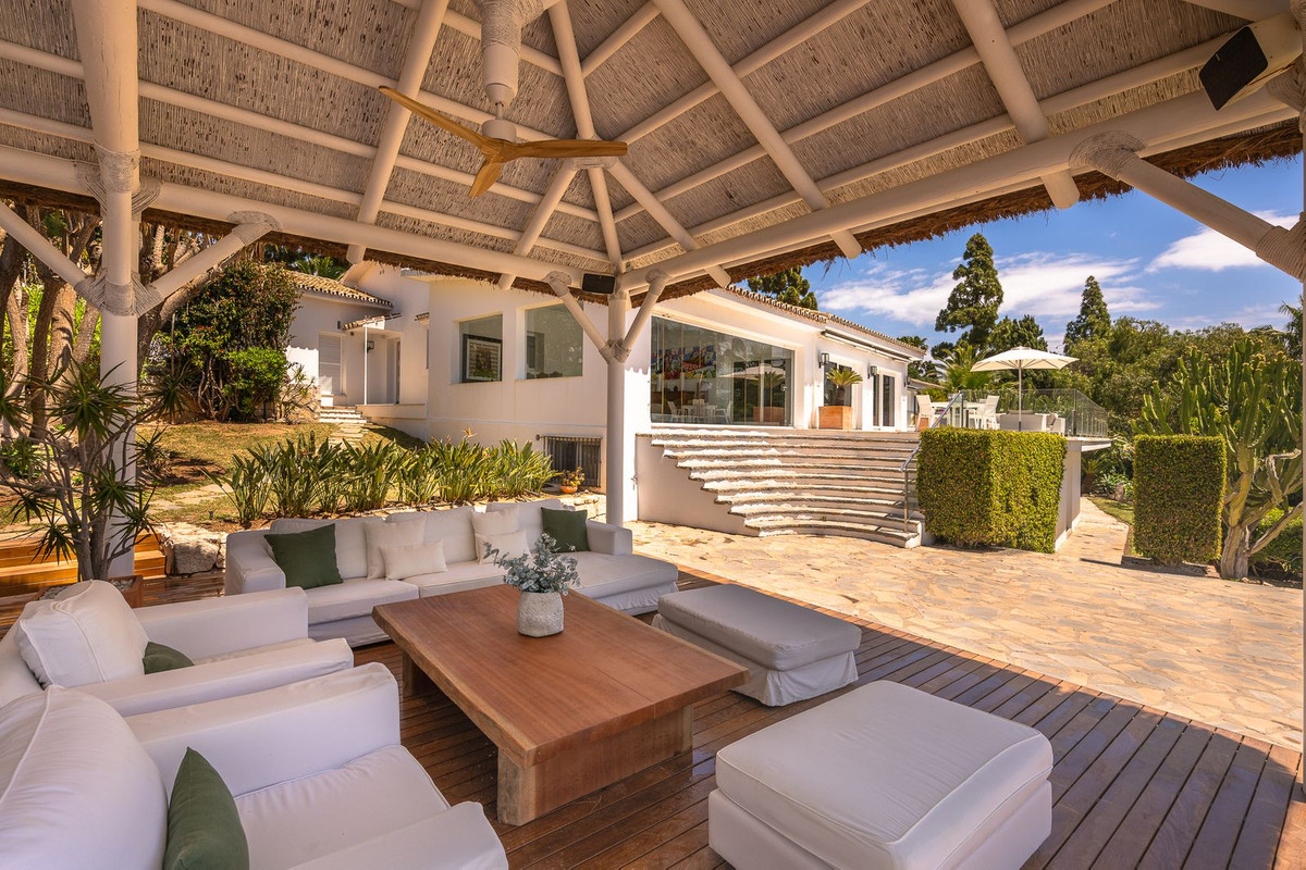 Se vende Villa - Chalet de 7 dormitorios en Costa Del Sol, Málaga, España