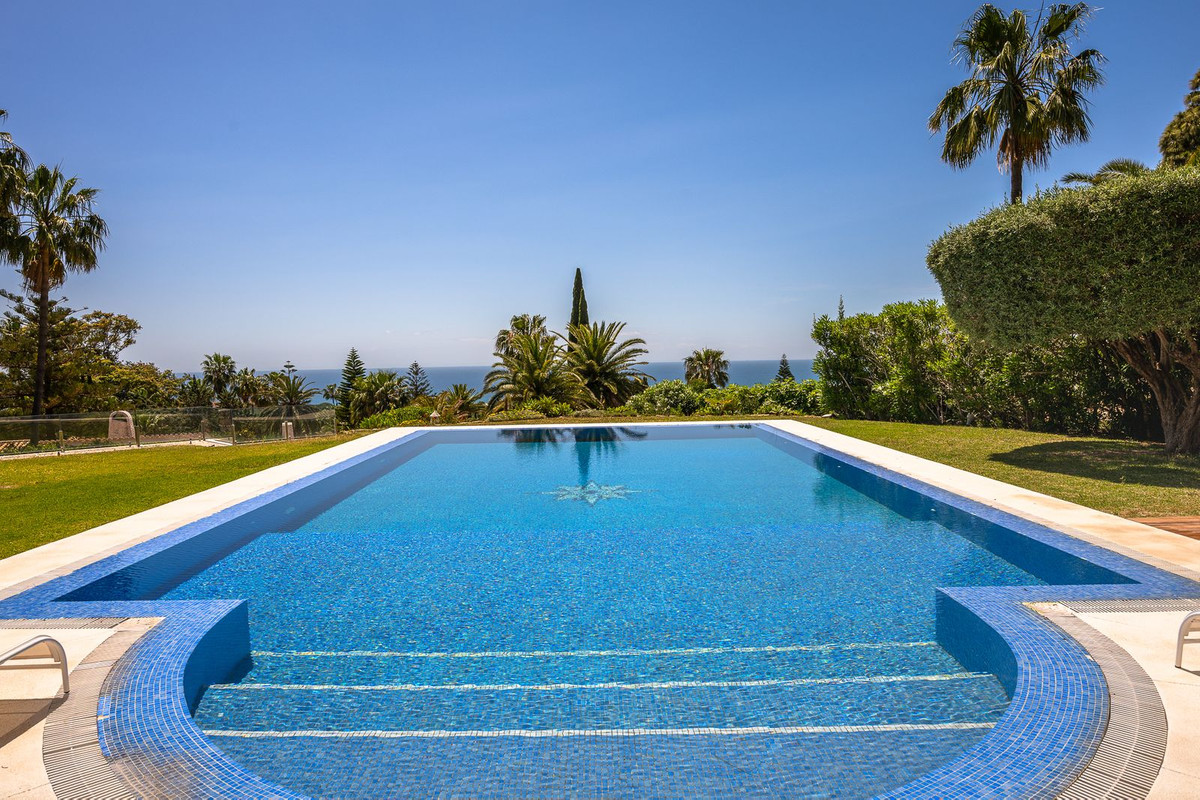 Se vende Villa - Chalet de 7 dormitorios en Costa Del Sol, Málaga, España