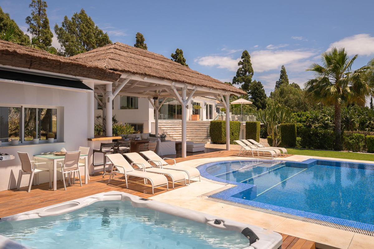 Se vende Villa - Chalet de 7 dormitorios en Costa Del Sol, Málaga, España
