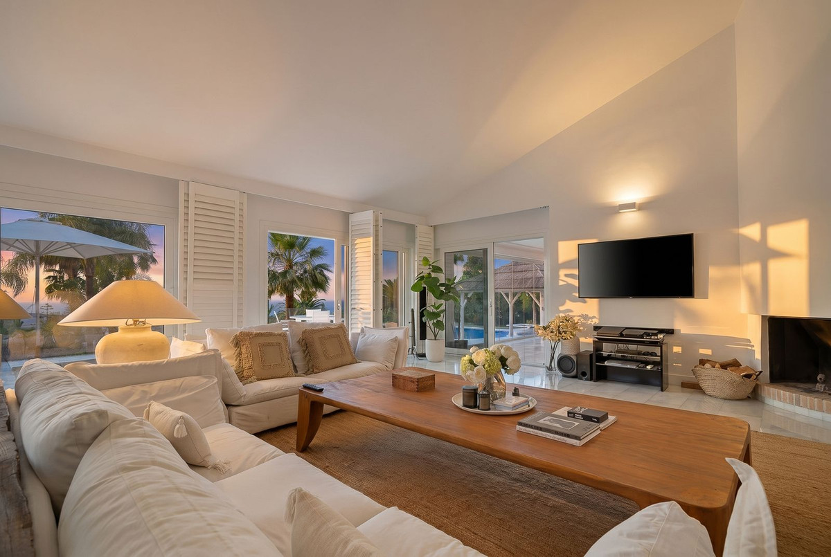 Se vende Villa - Chalet de 7 dormitorios en Costa Del Sol, Málaga, España