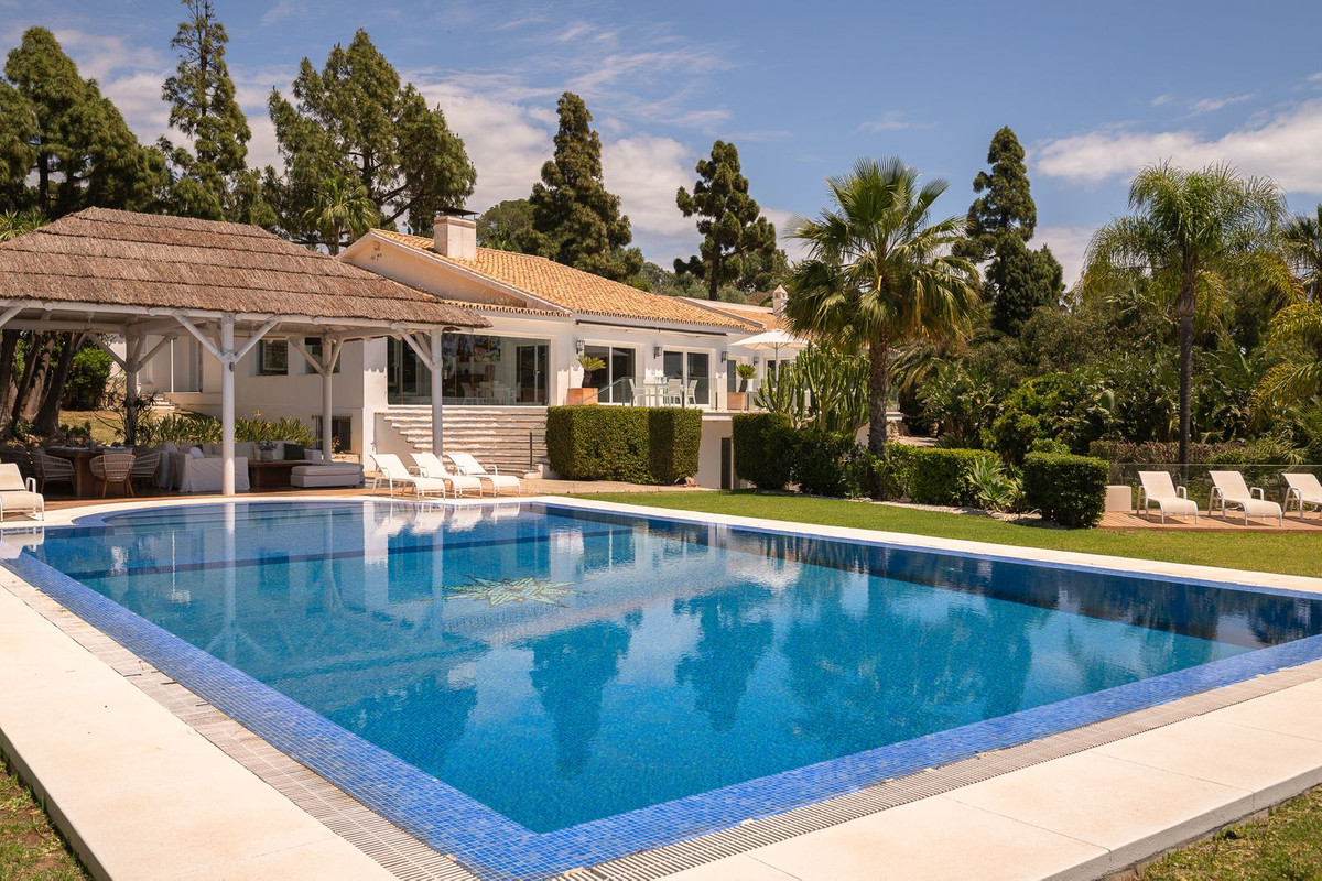 Se vende Villa - Chalet de 7 dormitorios en Costa Del Sol, Málaga, España
