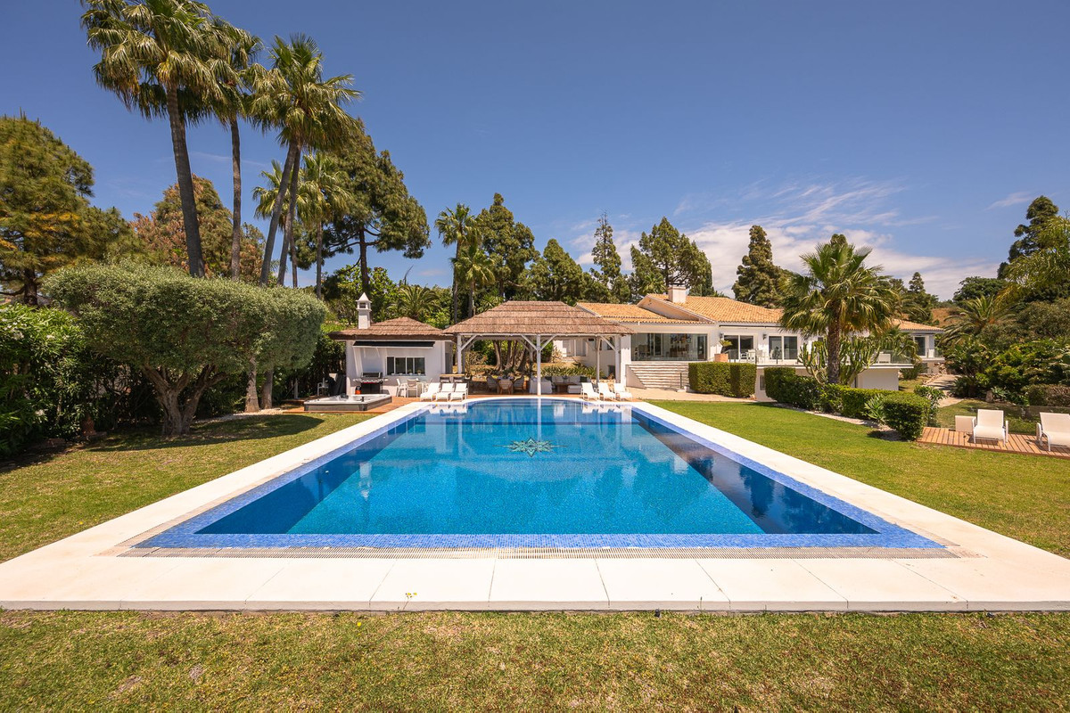 Se vende Villa - Chalet de 7 dormitorios en Costa Del Sol, Málaga, España