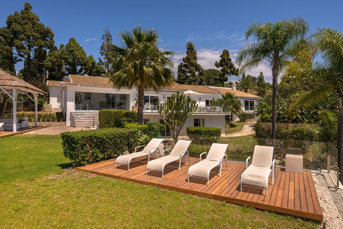 Se vende Villa - Chalet de 7 dormitorios en Costa Del Sol, Málaga, España
