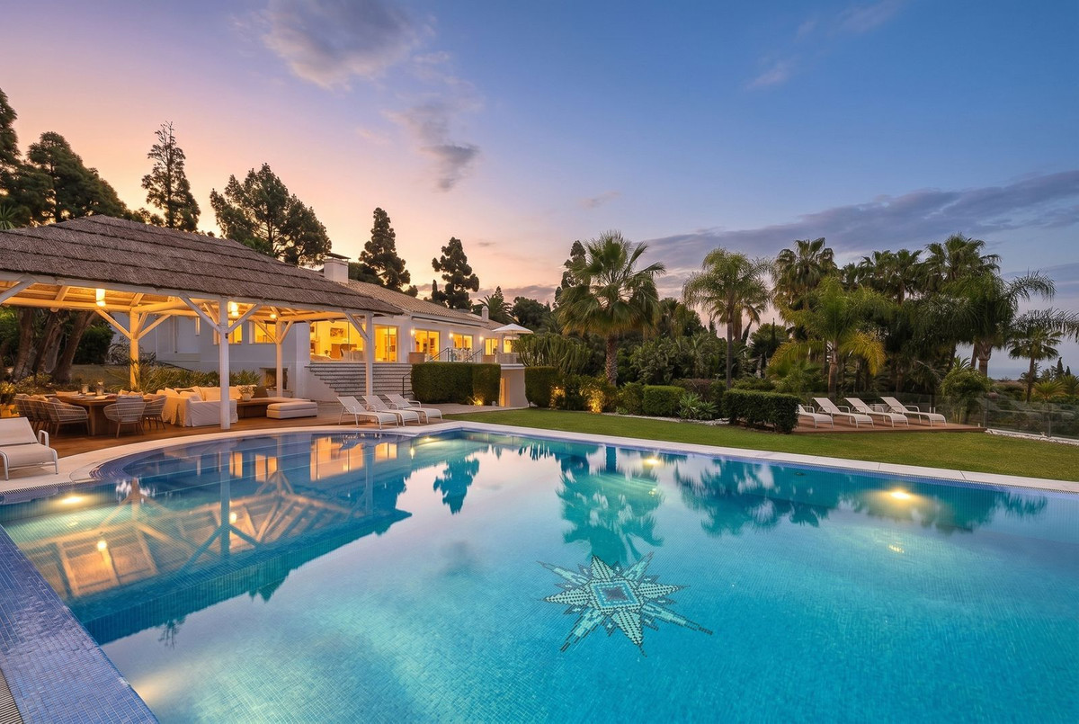 Se vende Villa - Chalet de 7 dormitorios en Costa Del Sol, Málaga, España