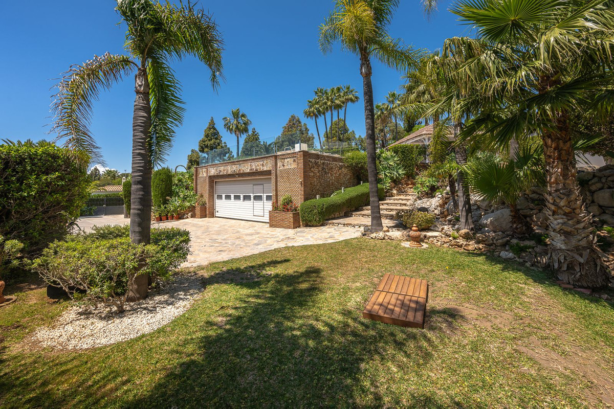 Se vende Villa - Chalet de 7 dormitorios en Costa Del Sol, Málaga, España
